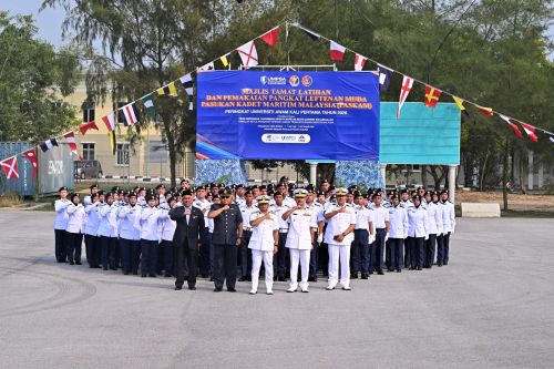 127 orang kadet UMPSA, UMT dan UniMAP terima pentauliahan sebagai Leftenan Muda PASKAM
