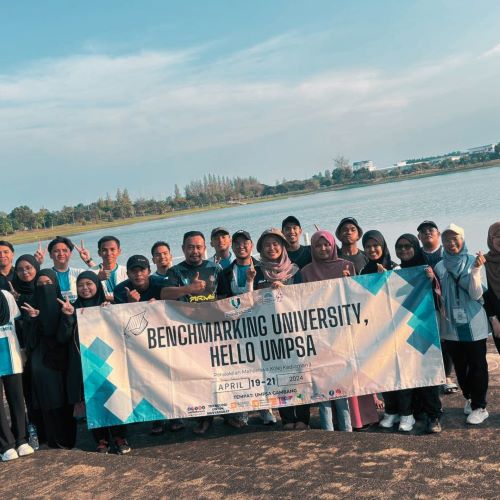 Pengalaman kampus bentuk citra dan jati diri mahasiswa holistik