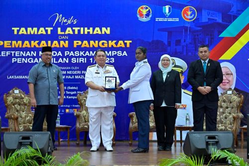 3 UMPSA PASKAM Second Lieutenants receive Best Cadet Award Series 1/2023