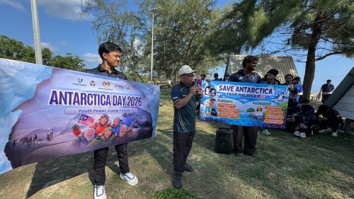 International Plogging@Pantai Lagenda kumpul 894.6kg sisa