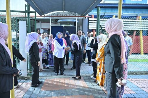 Naib Canselor UMPSA lancar Inisiatif Perkhidmatan Pelajar dan lawat Residen Pelajar