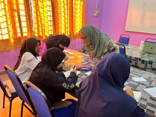 UMPSA tingkatkan kemahiran komunikasi dan insaniah melalui projek Integrasi Community Living Lab