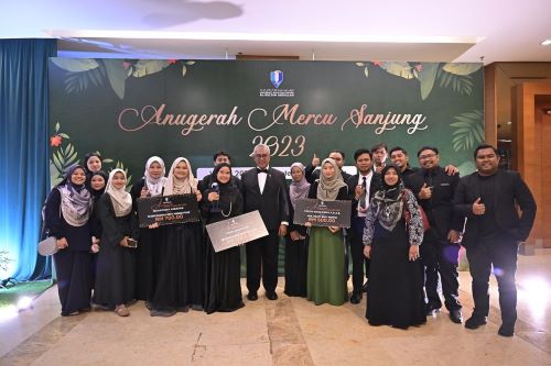 Majlis Malam Anugerah Mercu Sanjung