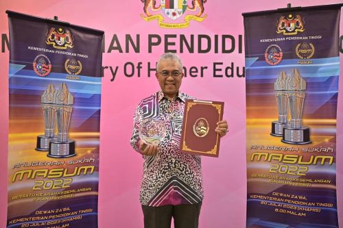 UMP's Vice-Chancellor receives MASUM 2022 Sports Icon Award