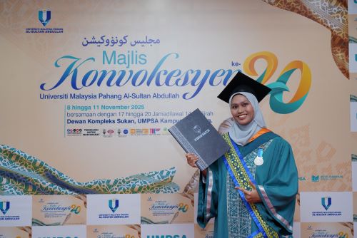 5 graduan cemerlang UMPSA raih Anugerah Hadiah Kecemerlangan Yayasan Pahang 