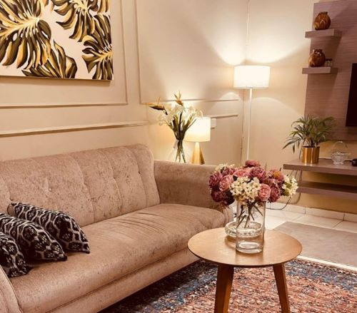 Menyantuni tetamu kediaman sihat sempena Aidilfitri