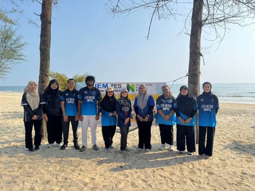 UMPSA, IEM YES dan Nextgreen bergabung jayakan program plogging di Pantai Lagenda