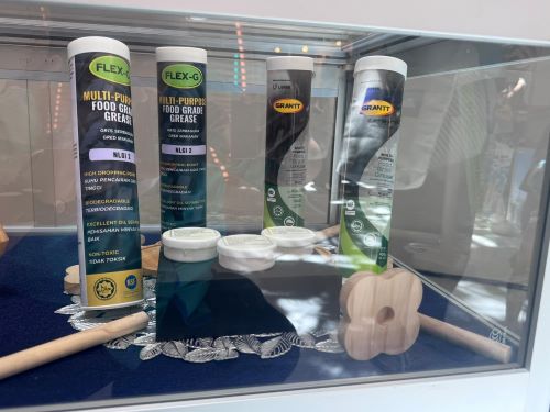 Produk Gris Gred Makanan Halal dan Terbiodegradasi hasil penyelidikan UMPSA di persada dunia