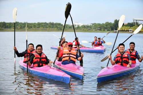 ‘Let’s Get Healthy with the Vice-Chancellor’ Programme boosts physical and mental fitness of UMPSA staff