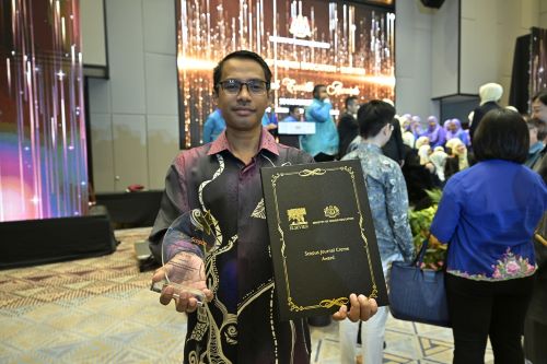 Jurnal IJAME UMPSA terima Scopus Journal CREME (Current Research Malaysia) Award