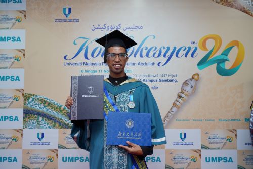5 graduan cemerlang UMPSA raih Anugerah Hadiah Kecemerlangan Yayasan Pahang 