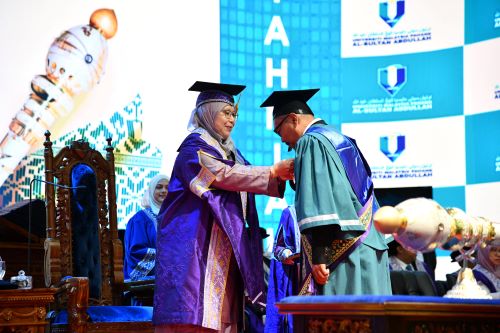 Tc Mohd Husaini bukti kecekalan dan disiplin bawa pulang Anugerah Kecemerlangan UMPSA Advanced 