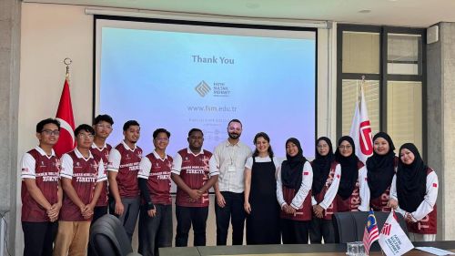 12 sukarelawan UMPSA perkasa jaringan global di Turkiye terokai pendidikan, budaya dan khidmat komuniti 