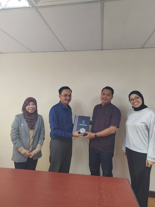 UMPSA perkukuh jaminan kualiti akademik menerusi inisiatif bersama SIRIM