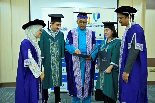 UMPSA pertama kali raikan graduasi ijazah dual dengan Kazakh National Agrarian Research University (KazNARU)