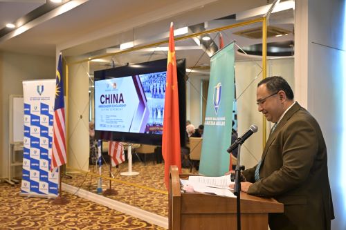 UMPSA rai kejayaan pelajar terima Hadiah Kecemerlangan Duta Besar China