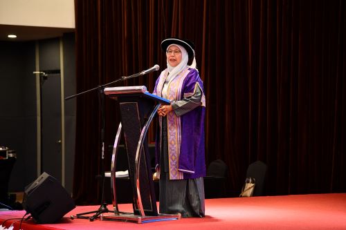 UMPSA raikan 94 graduan Doktor Falsafah dalam Majlis Hooding penuh makna