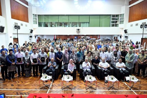 UMPSA terima surat kerjasama strategik dengan Kementerian Perladangan dan Komoditi perkasa sektor Agrikomoditi