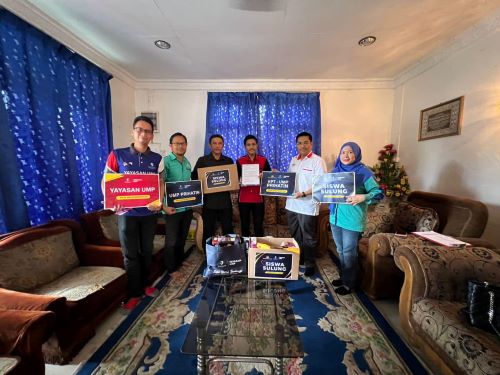 Wan Raizulhazmi terima tuah Siswa Sulung UMP