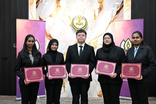 Yayasan Perak–UMPSA meterai kerjasama menerusi biasiswa padanan program ijazah dual di Kazakhstan