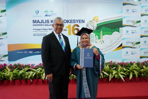  Kanser tidak halang Amira raih kejayaan penerima Anugerah Emas Universiti