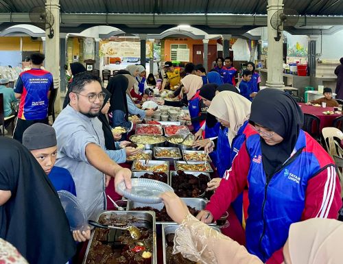 UMPSA santuni 59 orang anak yatim dan miskin Nur Iman berbuka puasa