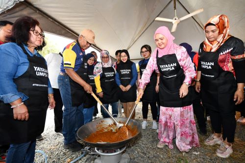 Pengurusan UMPSA turun padang dalam Program Ziarah dan Komuniti di Kampung Kiwatu