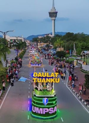 UMPSA Decorated Car with a technology concept is the focus of 2024 Pahang People’s Carnival Night