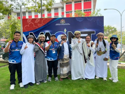 Pelajar antarabangsa UMPSA cipta kejayaan dalam permainan tradisional di MAGNET 2026