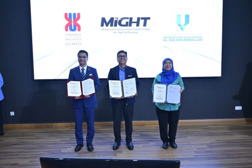 UMPSA, UMK dan MIGHT jalin kerjasama strategik bangunkan industri unsur nadir bumi negara