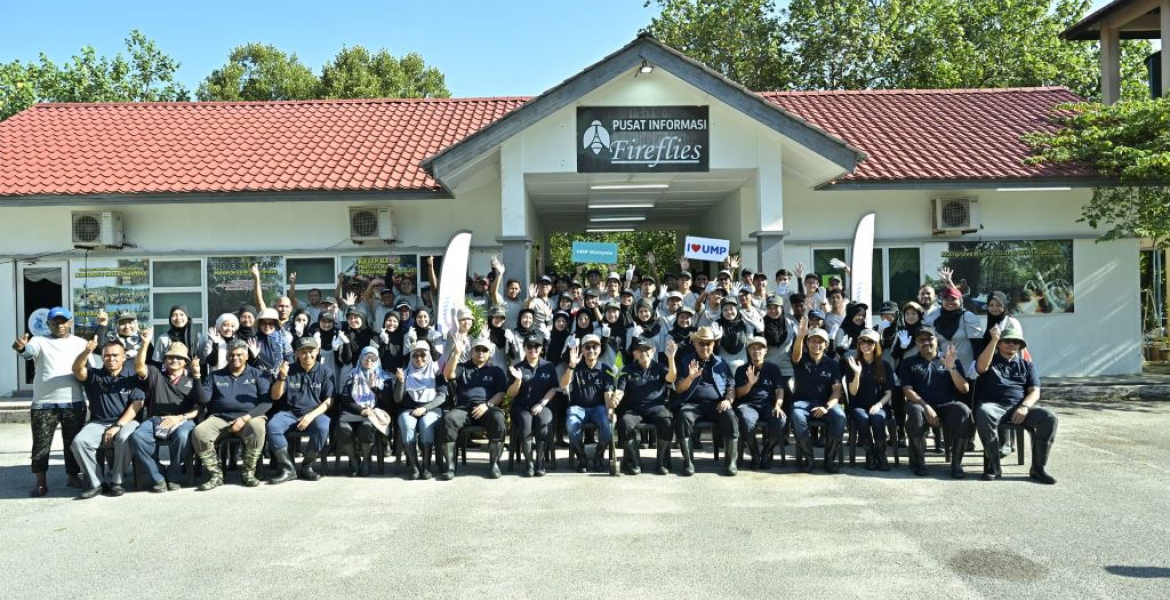 UMP and UMW Collaboration Plant 2,000 Mangrove Trees in Cherating