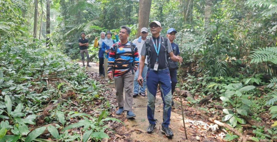Pak Musa: Penjaga Fauna dan Malim Gunung Pulau Permata Tropika 
