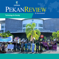 UMPSA community parade while reciting selawat to celebrate university-level Maulidur Rasul celebration