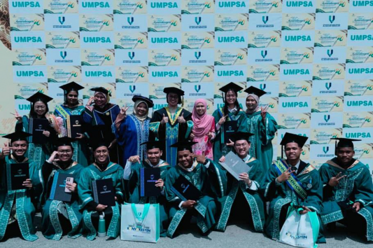 20 graduan sulung Ijazah Sarjana Muda Analitis Perniagaan dengan Kepujian UMPSA bergraduasi