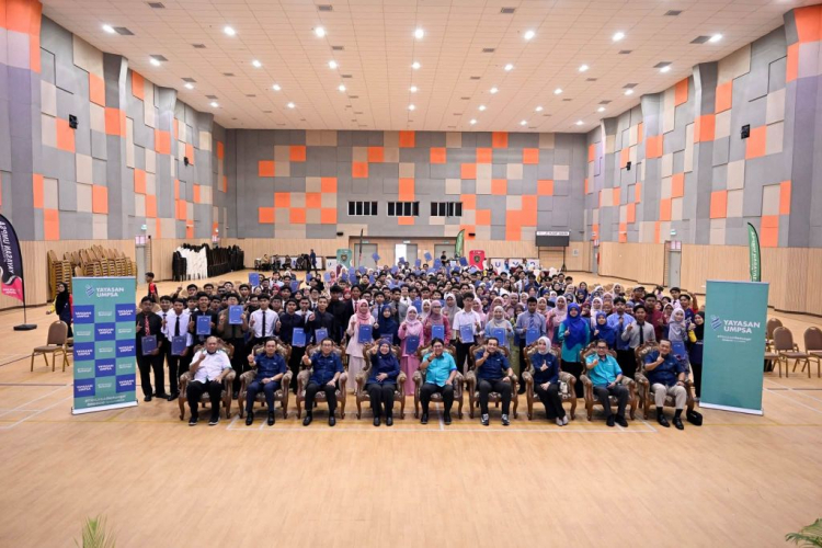 230 pelajar baharu terima Insentif Pendidikan dan Kecemerlangan Yayasan UMPSA