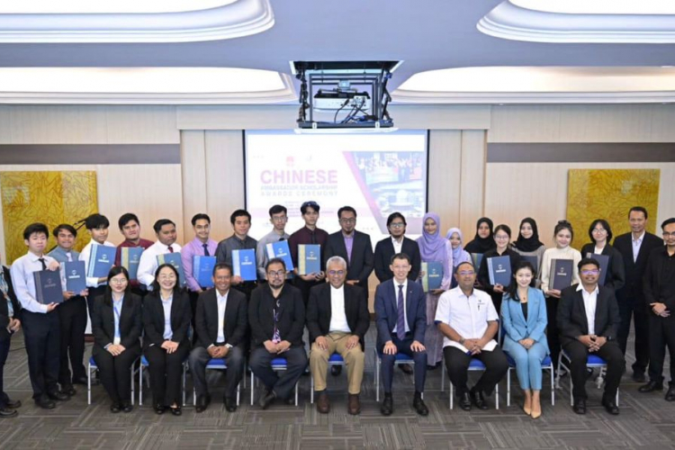 41 UMPSA students receive Excellence Awards from the Chinese Ambassador