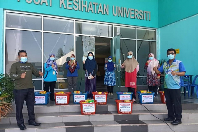 UMP Foundation donates Covid-19 Aid Kit for Ramadan