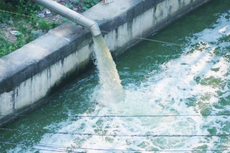 Air Kelihatan Bersih