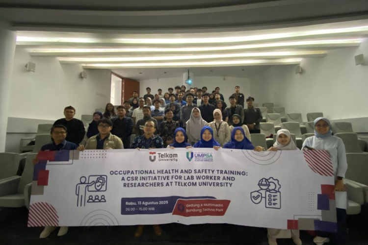 CSR Program-Occupational Health and Safety (K3) awareness among Laboratory Workers and Researchers at the School of Engineering, Telkom University
