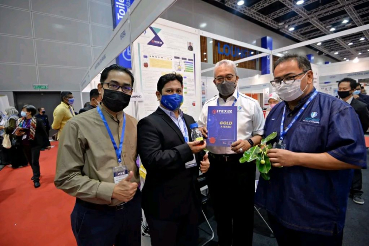 Dr. Amiril Sahab produces 5 products from Tamanu tree seeds