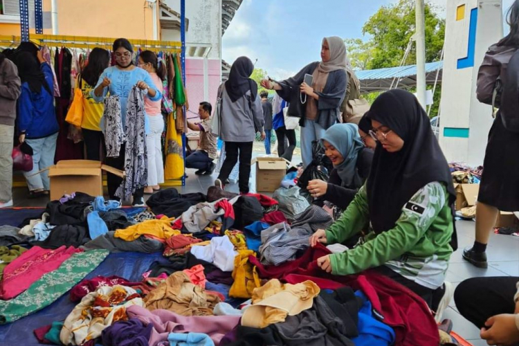 Free Market UMPSA kongsi rezeki menjelang Aidilfitri