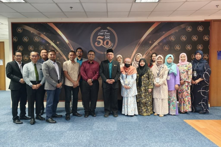 Guru Bahasa UMPSA sumbang kepakaran dalam pemurnian kurikulum persekolahan 2027