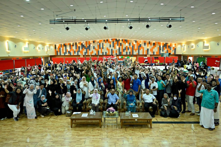 Karnival Bahasa dan Budaya UMP meriah