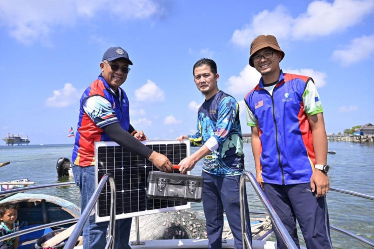 UMPSA and Muslim Care Malaysia collaborate with Pulau Mabul community