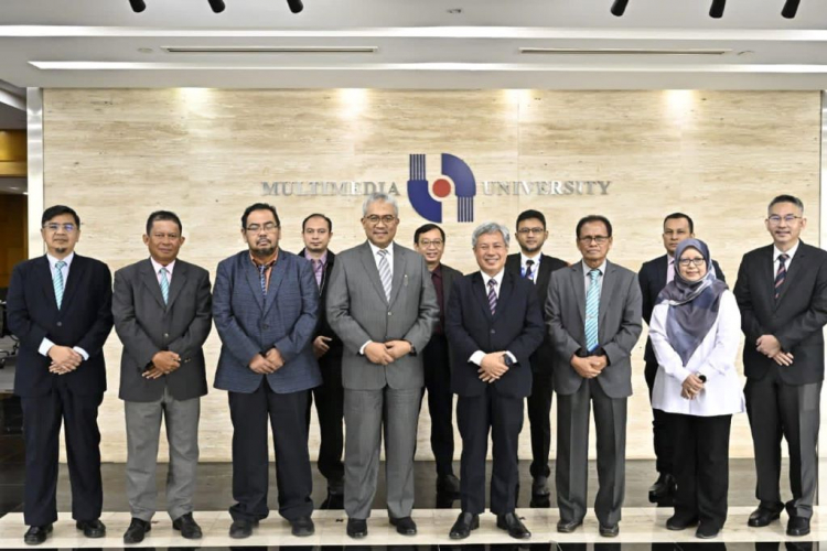 Official visit of UMP delegation to MMU Cyberjaya explores strategic collaboration