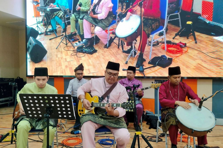 Lagu Raya Hari Ini: Ke Mana Hilangnya Nilai Estetika?
