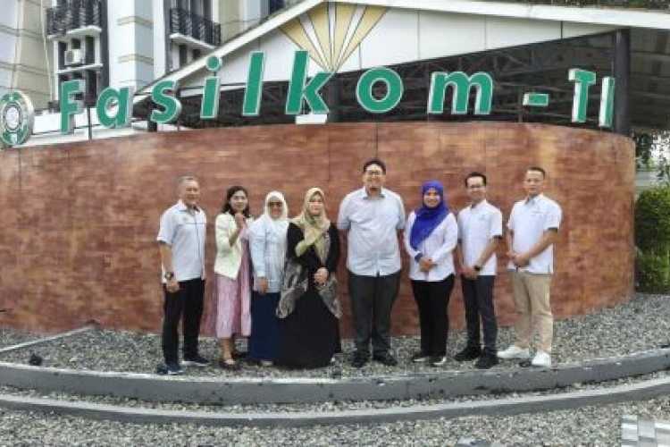 UMPSA conducts International Community Service Programme through AR and VR at Tadika Islam Mutiara Amaliyah Medan