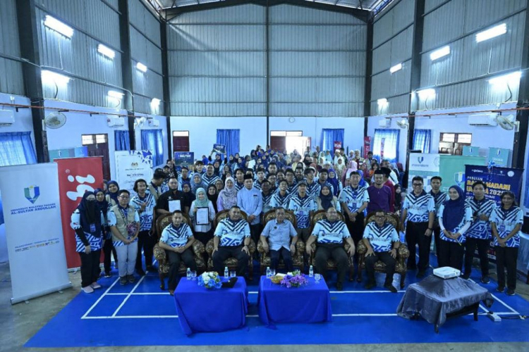 UMPSA students foster volunteerism by participating in Bakti Madani programme