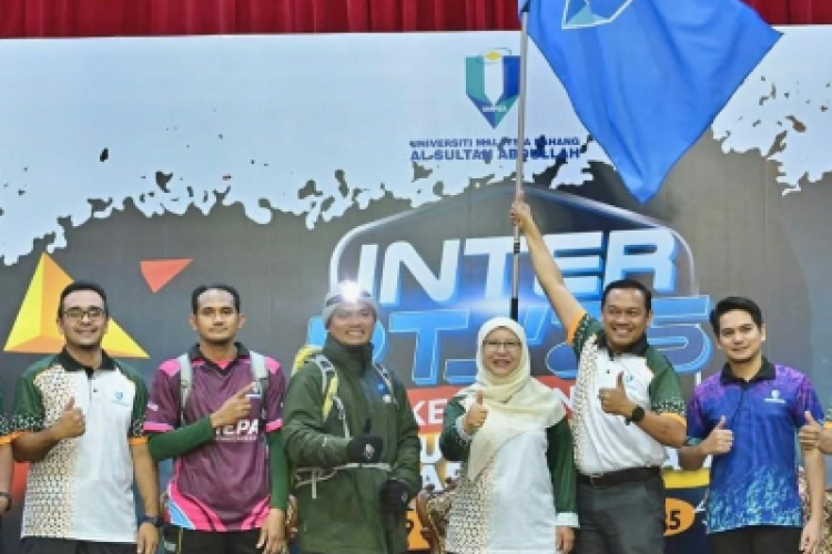 Menawan Awan, Menjulang Jalur Gemilang: Wira UMPSA takluk Kinabalu