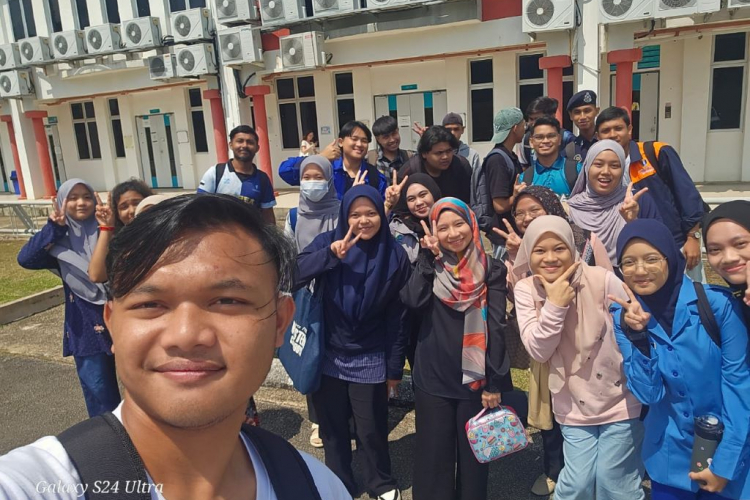 Menjadi Guru